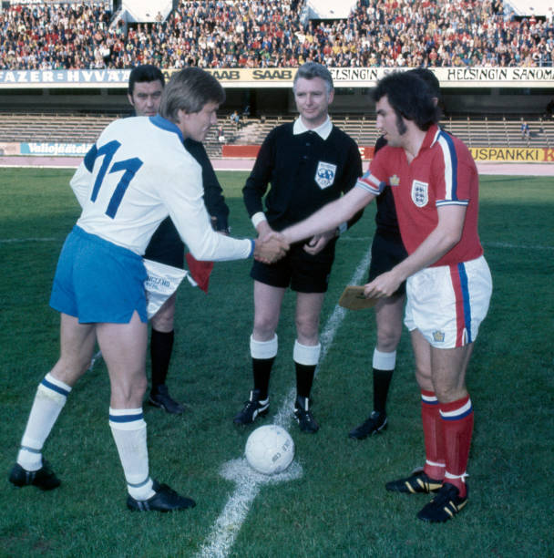 的策略使他 的策略使他