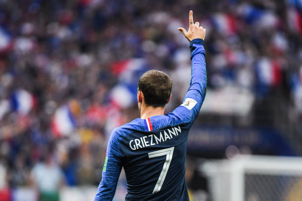 迅速将球推 迅速将球推